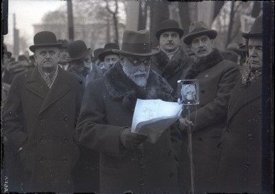 D. Constantin Brătianu rostind un discurs la aniversarea a 18 ani de la Unirea Bucovinei, Cernăuți