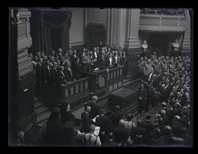 Carol II discurs în Parlament