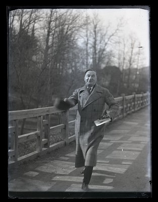Iuliu Maniu în pas alergător