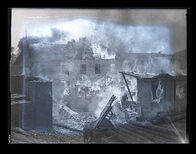 Incendiu fabrică