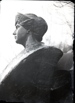 Bustul Reginei Maria
